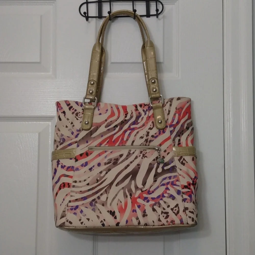 Kathy van zeeland - Picture 4 of 7